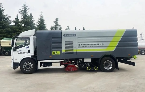 凌宇純電動(dòng)洗掃車的特點(diǎn)詳解！出色在哪？