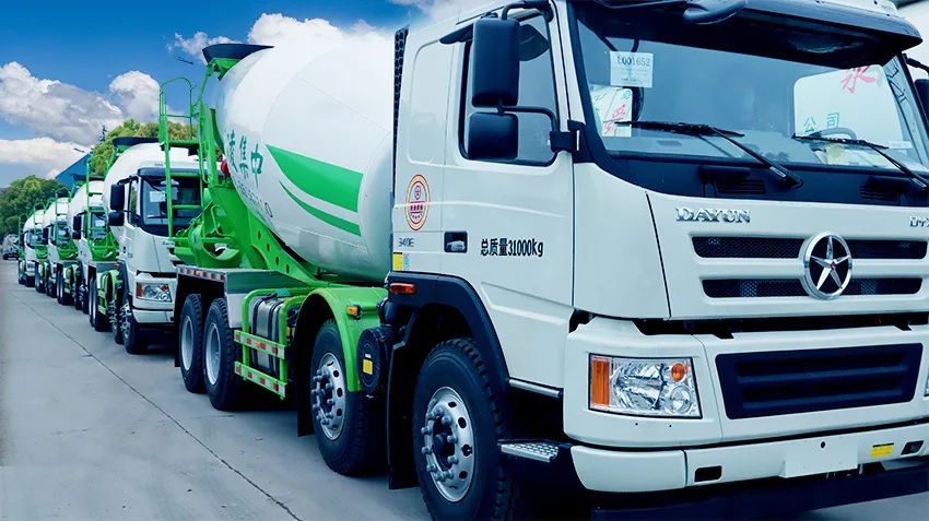 行家客戶一年內(nèi)入手幾十臺凌宇車 這次又看中“凌云”組合！